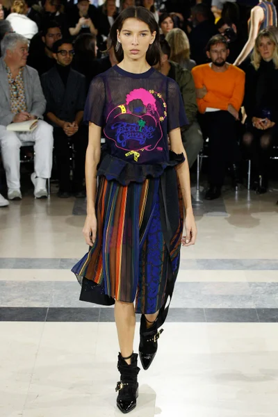 Look 25